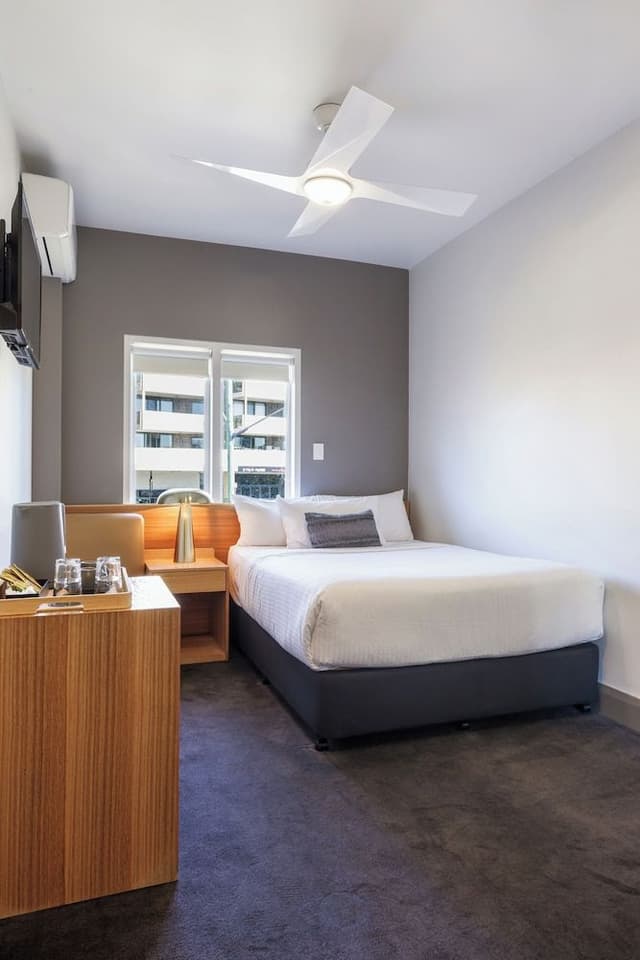 Deluxe Room, 1 Double Bed, Non Smoking, Private Bathroom