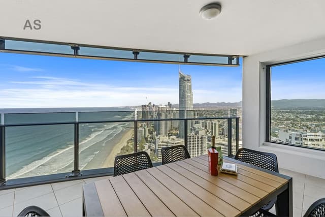 Level 43 Luxurious Apartment, 3 Bedrooms, Accessible, Ocean View