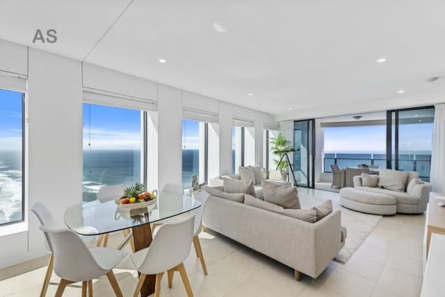 Level 56 Luxury Apartment, 3 Bedrooms, 2 Bathrooms, Ocean View