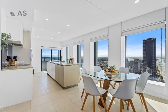 Level 56 Luxury Apartment, 3 Bedrooms, 2 Bathrooms, Ocean View