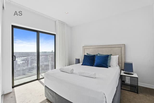 Level 43 Luxurious Apartment, 3 Bedrooms, Accessible, Ocean View