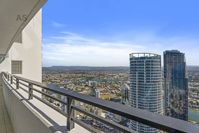 Level 56 Luxury Apartment, 3 Bedrooms, 2 Bathrooms, Ocean View