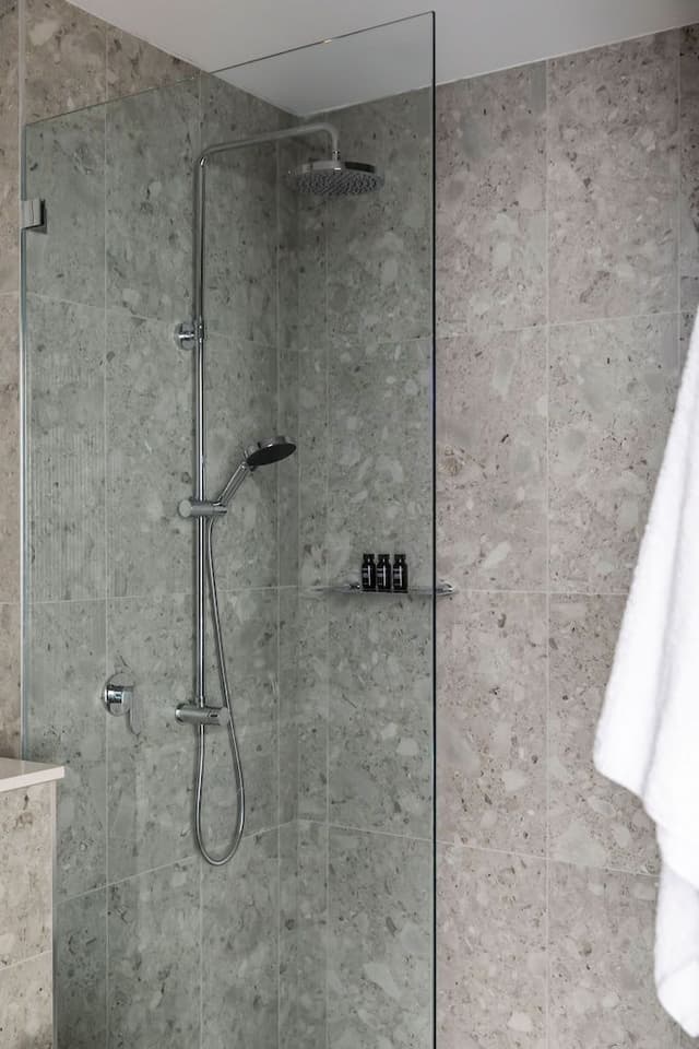 Guest Room - King/Twin