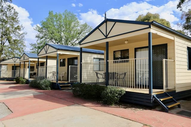 Deluxe Cabin
