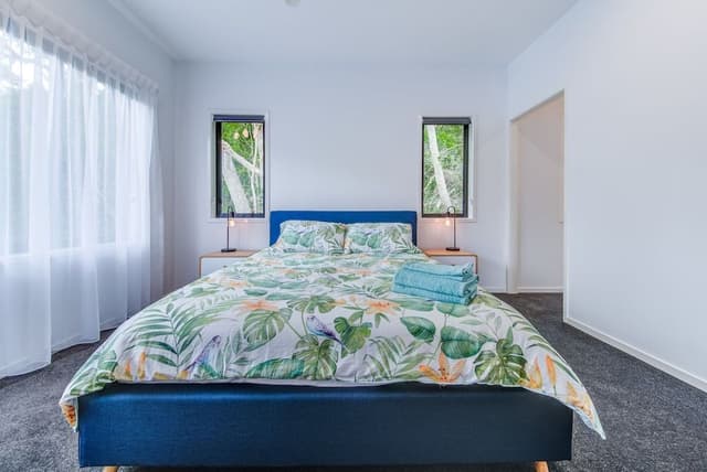 House, Multiple Beds, Valley View
