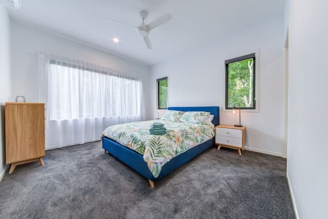 House, Multiple Beds, Valley View