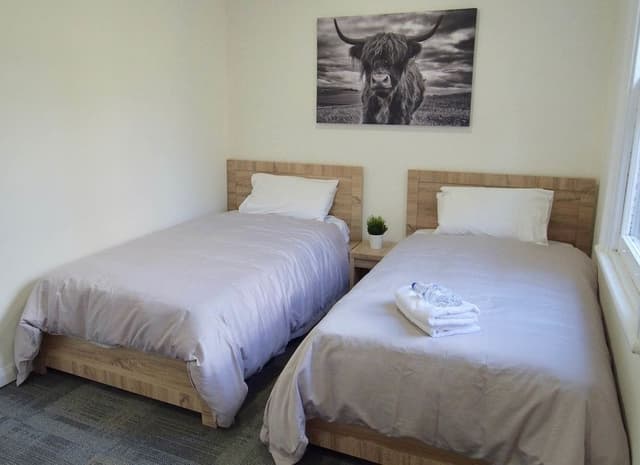 Standard Twin Room, 2 Twin Beds, Shared Bathroom