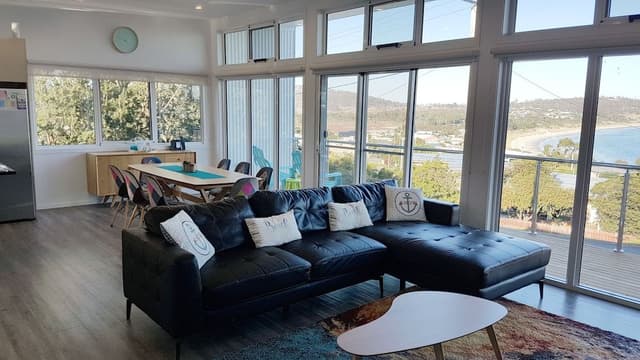 Superior House, Beach View