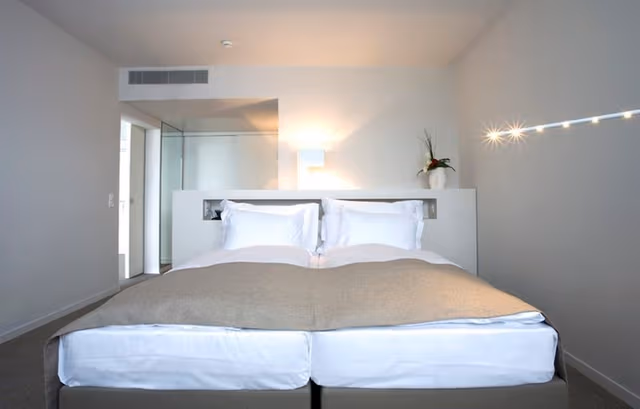 Suite, Balcony, Lake View