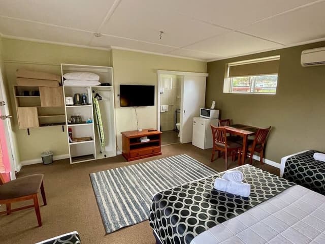 Family Room Sleeps 4