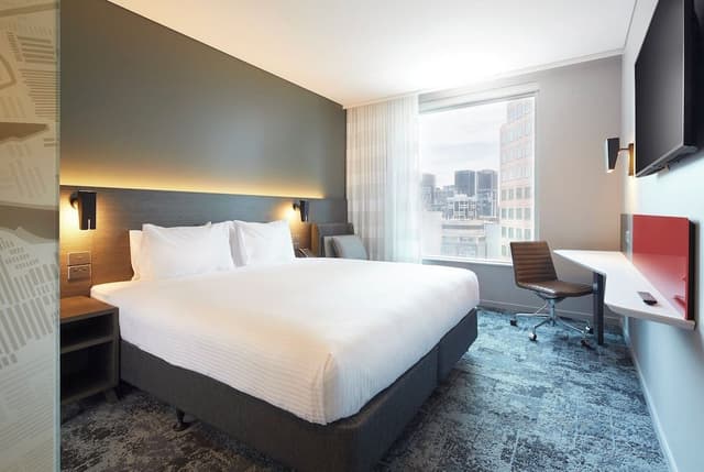 Standard Room, 1 King Bed (High Floor)