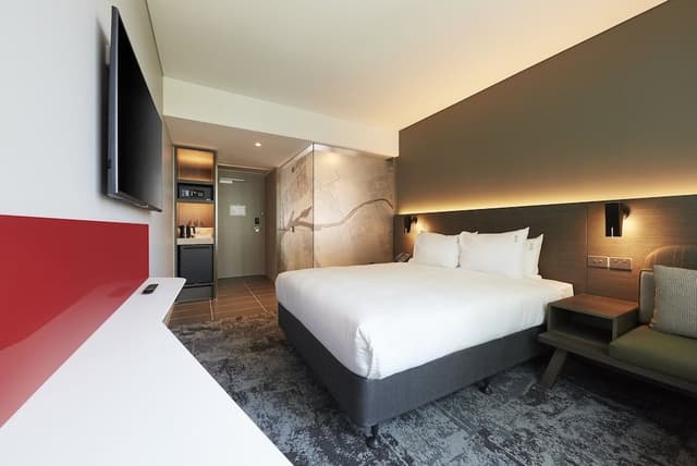 Standard Room, 1 Queen Bed (High Floor)