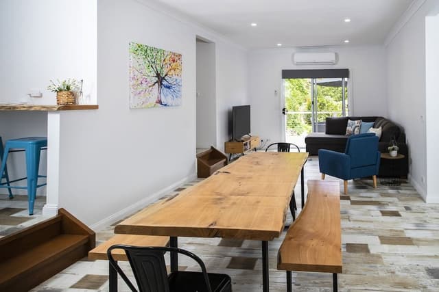 House, 4 Bedrooms, Mountain View