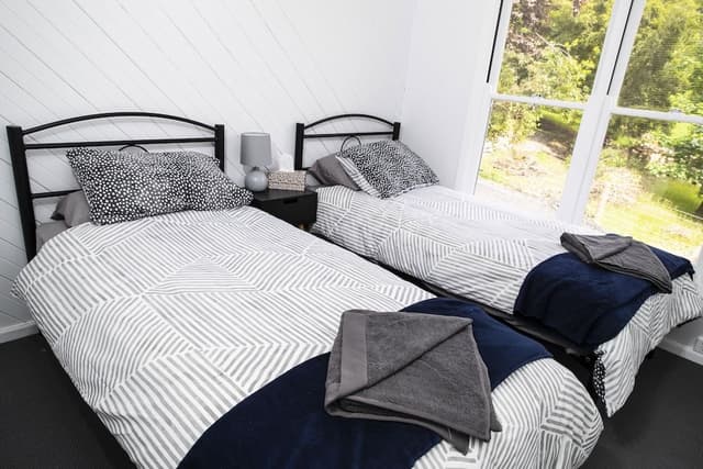 House, 4 Bedrooms, Mountain View