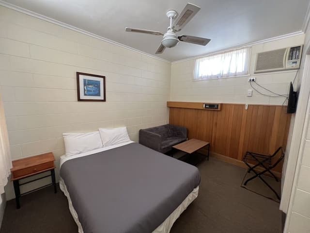 Standard Studio Suite, 1 Double Bed, Non Smoking, Ensuite