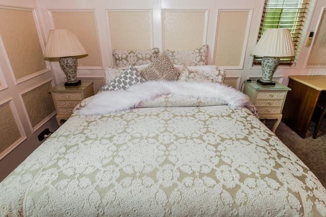 Luxury King Suite