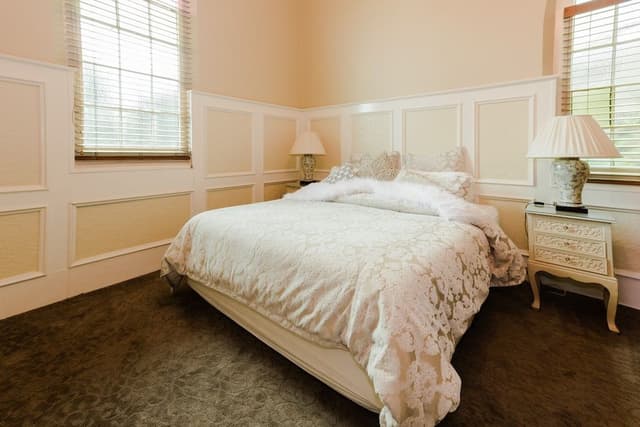 Luxury King Suite