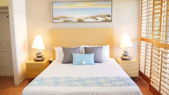 Spacious 1 Bedroom Resort Studio with Ocean Views