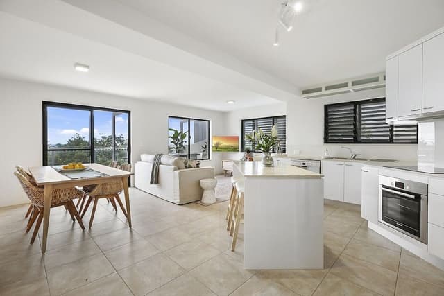 Apartment, 1 King Bed, Balcony, Ocean View