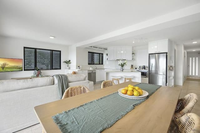 Apartment, 1 King Bed, Balcony, Ocean View