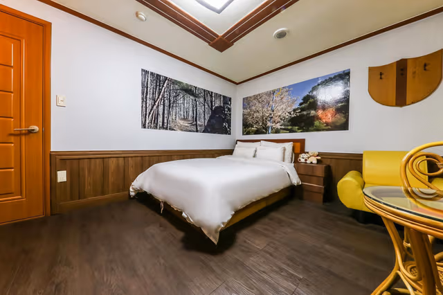Double Room