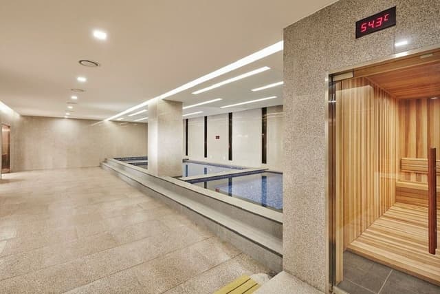 [ALL-IN PKG] Deluxe Double Room, Lake View(Breakfast, Pool, Sauna, Fitness For 2)