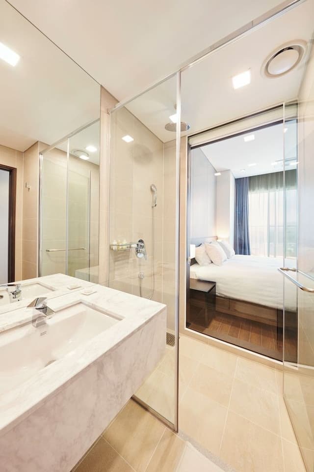 [ALL-IN PKG] Deluxe Double Room, Lake View(Breakfast, Pool, Sauna, Fitness For 2)