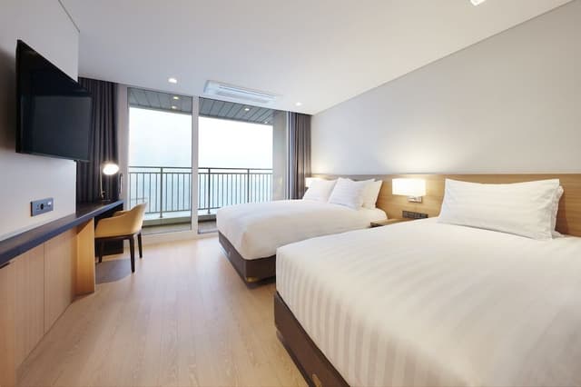 [ALL-IN PKG] Executive Twin Room, Ocean View (Breakfast, Pool, Sauna, Fitness for 2)