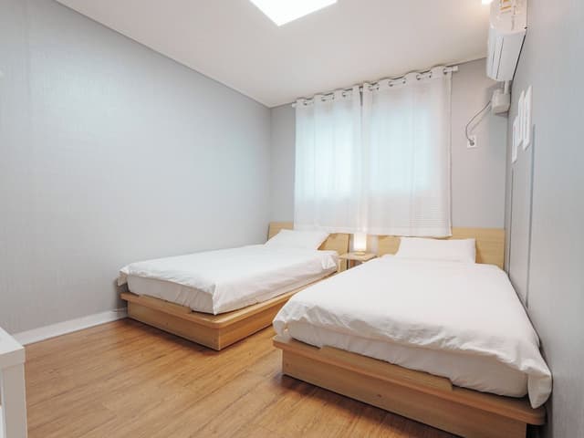 Standard Twin Room, 1 Bedroom, Non Smoking, Private Bathroom (Breakfast not provided)