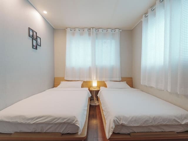 Standard Twin Room, 1 Bedroom, Non Smoking, Private Bathroom (Breakfast not provided)