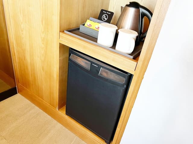 Standard Double Room, Non Smoking, Partial Ocean View