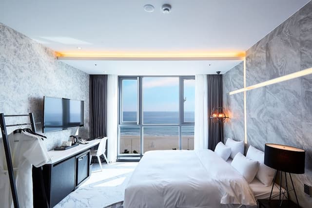 Deluxe Double Room, 1 Queen Bed, Ocean View