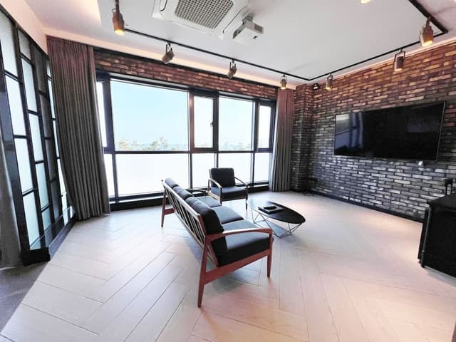 Family Suite, 2 Double Beds, Non Smoking, Partial Ocean View