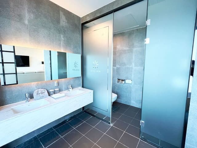 Family Suite, 2 Double Beds, Non Smoking, Partial Ocean View