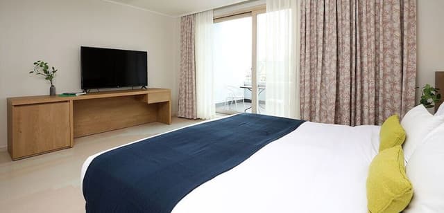 [Pool Ticket] Deluxe Ocean: The Suites Hotel Jeju Pool Ticket