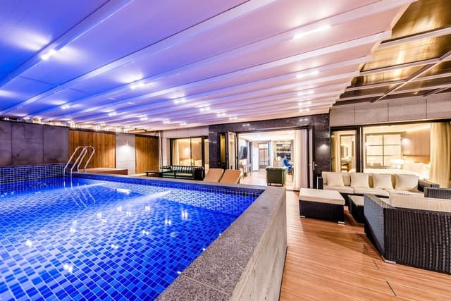 Pool Villa Suite (Free use of Infinity Pool included)