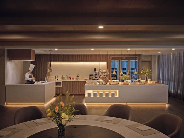 [MyHoliday:Lounge for 2]Superior(Ocean/Double)-LoungeBreakfast+Snack Coffee&Bakery+HappyHour+Minibar
