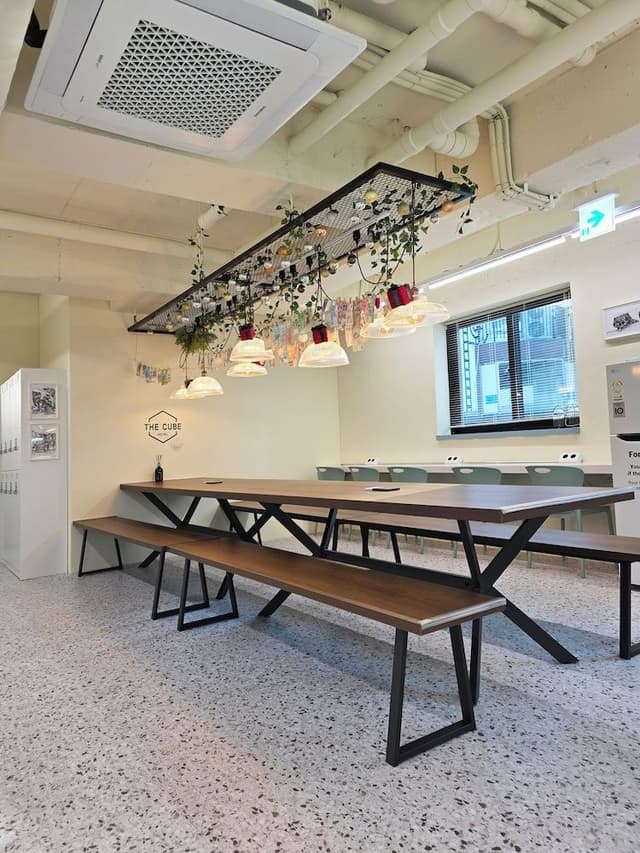 Shared Dormitory, Women only