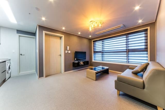 Family Room, 2 Bedrooms