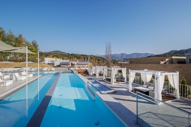 [Never-Ending Garden Pool] Villa (Pine) + Pool Access for 2