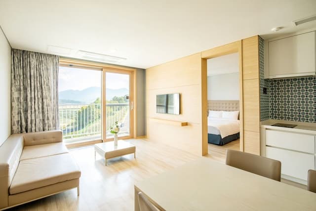 [White Porcelain PKG] Suite(Kitchen/Park view/Double) - Cheongsong white porcelain gift set 1EA