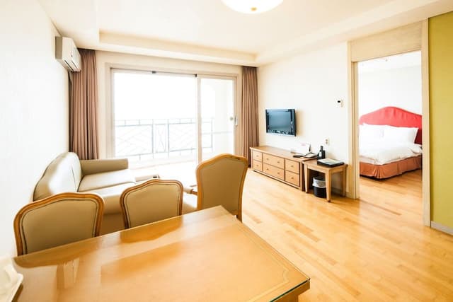 [SONO Water-Ful PKG] [Resort] Suite(Kitchen/Standard/Bed) - Ocean Play for 2(Aqua Shoes Mandatory)