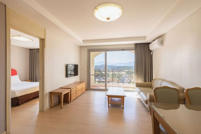 [GIVE(RICE) PKG] Resort Suite(Kitchen/Standard/Bed) - 1kg of Haetumi rice provided