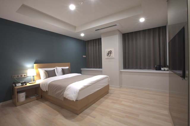 Premier Deluxe Double Room (1 Spa ticket 1Person 1Night Max 2 ppl)