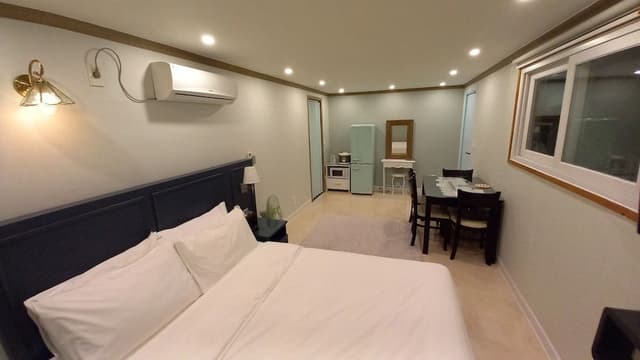 Orange Room Building C