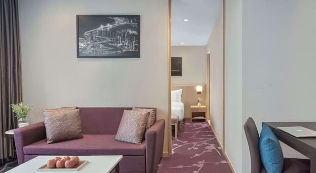 Suite (Avani)