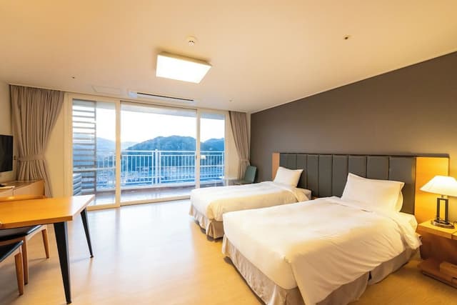 [Condominium] Family Twin