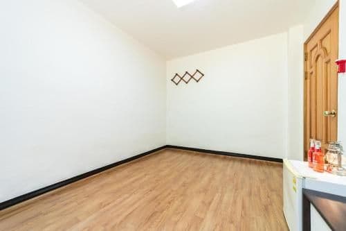 Korean style ondol room