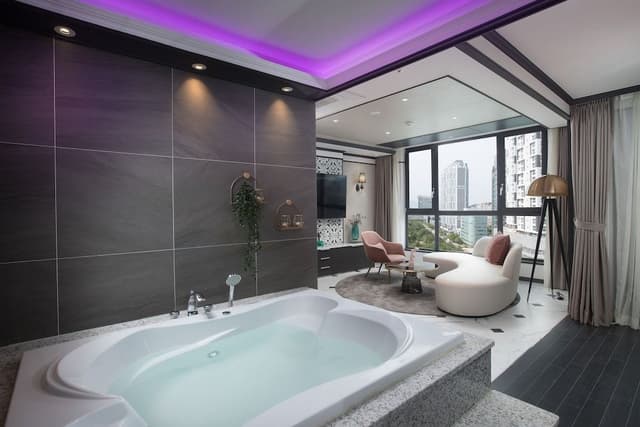 Romantic Suite [3PM Check in]