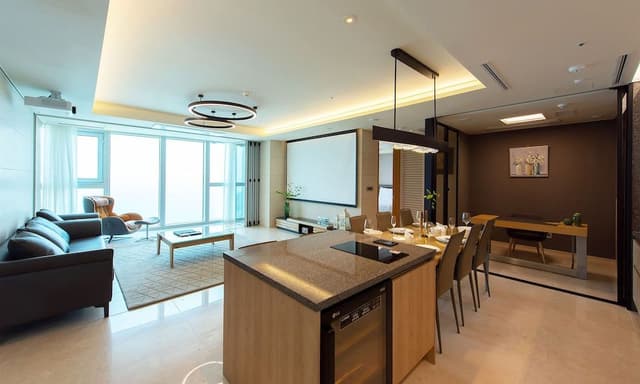 Ocean Junior Suite G, H (Mipo Harbor View)